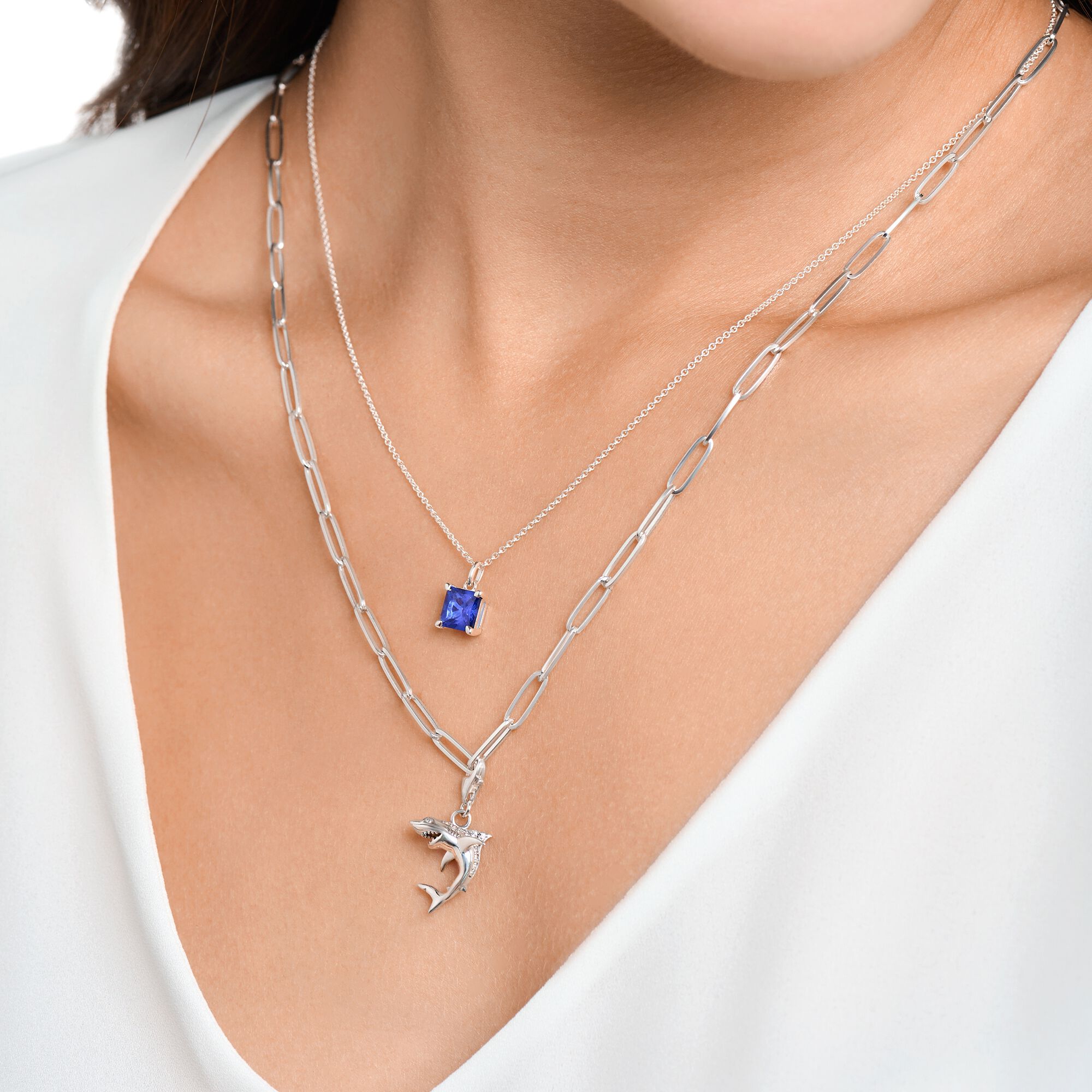 Necklace with pendant: Silver & sapphire-blue stone – THOMAS SABO